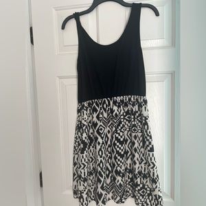 Charming Charlie’s Dress Size M